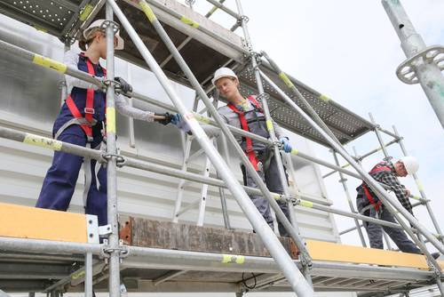 scaffold erecting in burton on trent